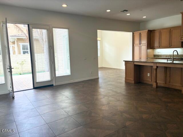 Detail Gallery Image 6 of 22 For 4153 Caribbean St, Oxnard,  CA 93035 - 3 Beds | 3 Baths