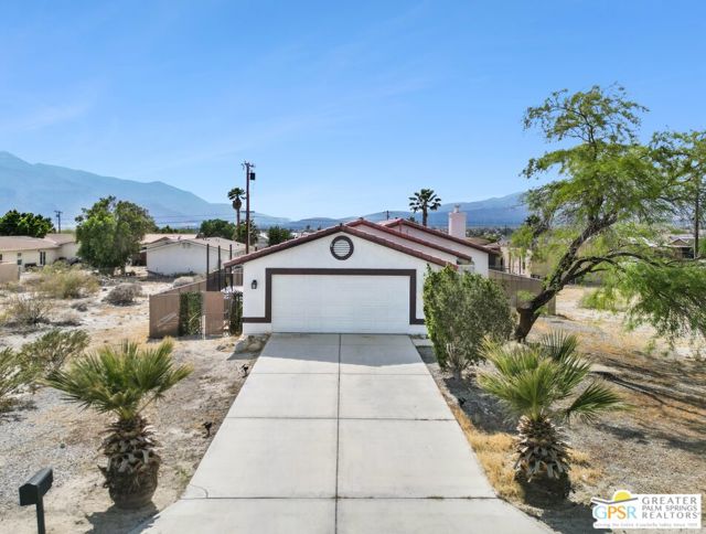 16653 Bubbling Wells Road, Desert Hot Springs CA: https://media.crmls.org/mediaz/7576438c-03c9-4889-897a-f461283ed537.jpg