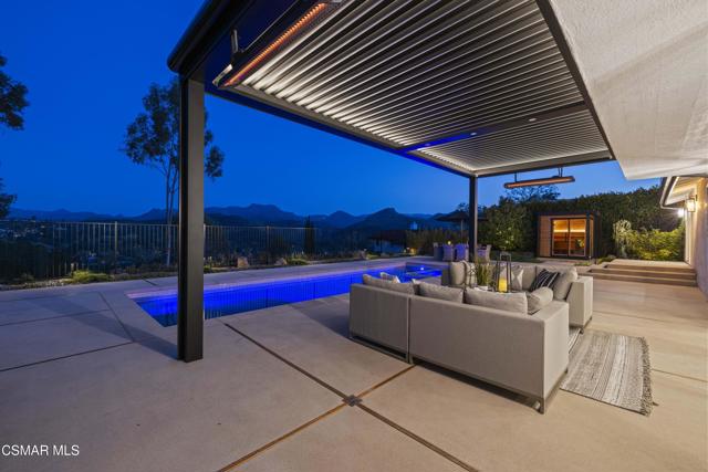 1630 Wicklow Court, Westlake Village CA: https://media.crmls.org/mediaz/7576d429-493b-484d-b2da-e38685d3ebce.jpg