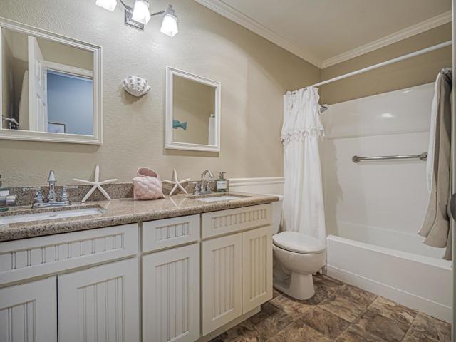 755 14th Avenue, Santa Cruz CA: https://media.crmls.org/mediaz/7576d75d-1b9d-4a00-9a2c-d5aaf7657666.jpg