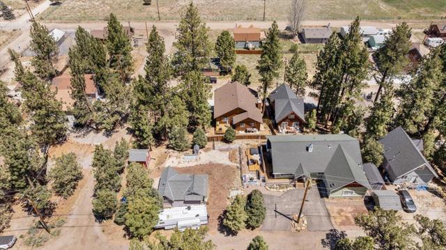 2737 Cedar Lane, Big Bear CA: https://media.crmls.org/mediaz/7576f924-9d16-4c09-a55a-9e14c1b5e3f6.jpg