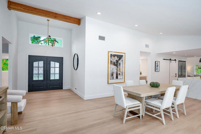 674 Lautrec Court, Thousand Oaks CA: https://media.crmls.org/mediaz/7578e6fe-ab52-4b01-9d0a-74b77bfa83ab.jpg