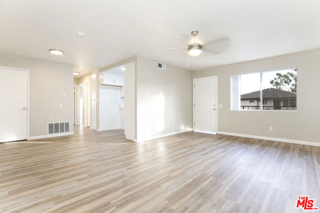 1102 W Calle Del Sol, Azusa CA: https://media.crmls.org/mediaz/7578f810-1494-4f6d-892b-a3c3281b96be.jpg