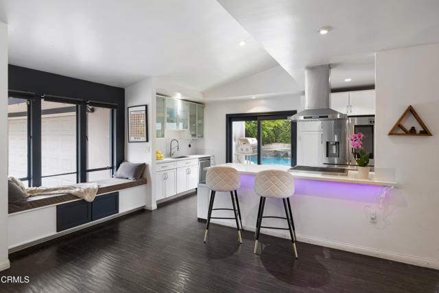 Detail Gallery Image 8 of 34 For 1445 Washburn Rd, Pasadena,  CA 91105 - 3 Beds | 2 Baths