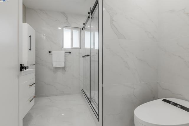 1568 Fallen Leaf Dr, Milpitas CA: https://media.crmls.org/mediaz/757b4c0f-1e72-405d-bd4b-2898a2252190.jpg