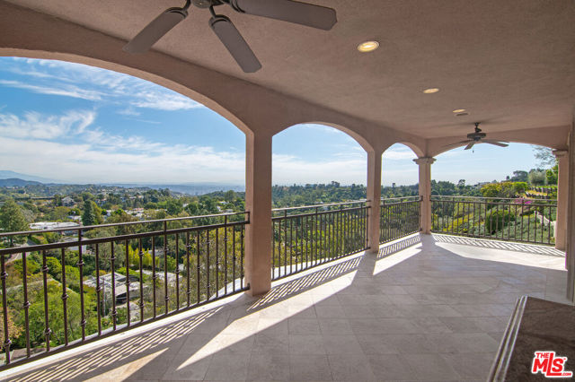 6 Bed Home for Sale in Los Angeles, California
