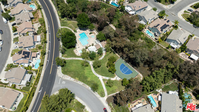 27050 Riversbridge Way, Valencia CA: https://media.crmls.org/mediaz/757c1013-d60f-46bd-83ab-c84d73ccbcd1.jpg