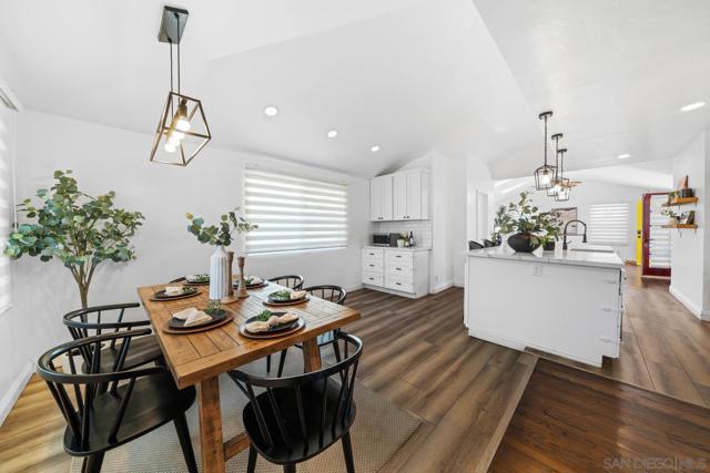 516 Bonito Avenue, Imperial Beach CA: https://media.crmls.org/mediaz/757c891d-04ac-422d-82b5-c1f0e1a349f6.jpg