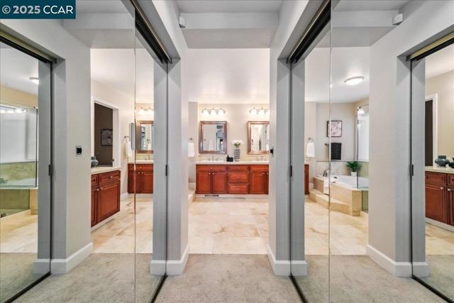 97 Woodranch Cir, Danville CA: https://media.crmls.org/mediaz/757d6914-0049-4824-894c-5e464e07b58d.jpg