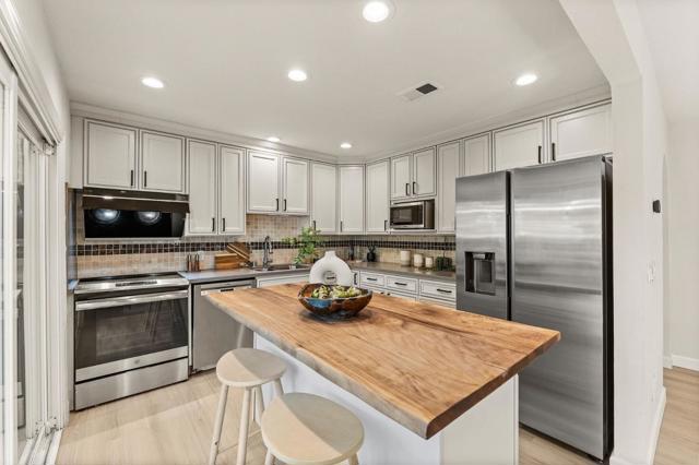 112 El Olivar, Los Gatos CA: https://media.crmls.org/mediaz/757da941-a79a-4f33-bdc6-1745212bcafc.jpg