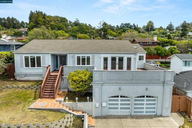 39 Anson Way, Kensington CA: https://media.crmls.org/mediaz/757e510b-c035-431c-aa24-0a8e32f11d21.jpg