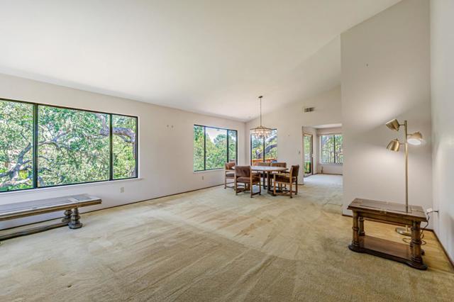 126 Saint Joan Lane, Pleasant Hill CA: https://media.crmls.org/mediaz/757ea3fe-3056-4d4f-bbd4-823dbe72b03c.jpg