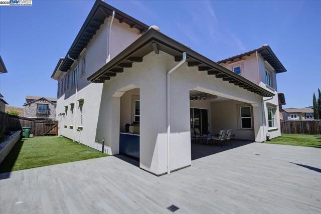 2092 Drysdale St, Danville CA: https://media.crmls.org/mediaz/757fa2c3-0fbe-4949-8d2c-25a40af882aa.jpg