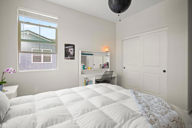 1257 Calle Datura, Chula Vista CA: https://media.crmls.org/mediaz/7581130e-1a8a-4a58-a123-af46a50077b1.jpg