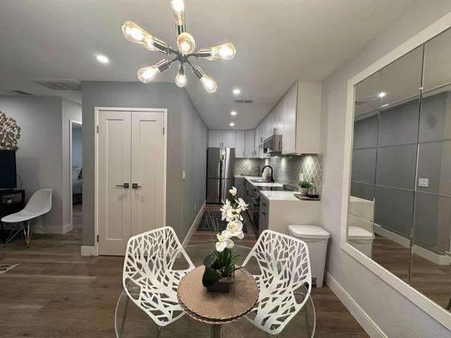2801 N Los Felices E Circle, Palm Springs CA: https://media.crmls.org/mediaz/7581ca7d-a2ab-4cdb-b184-9621f818611b.jpg