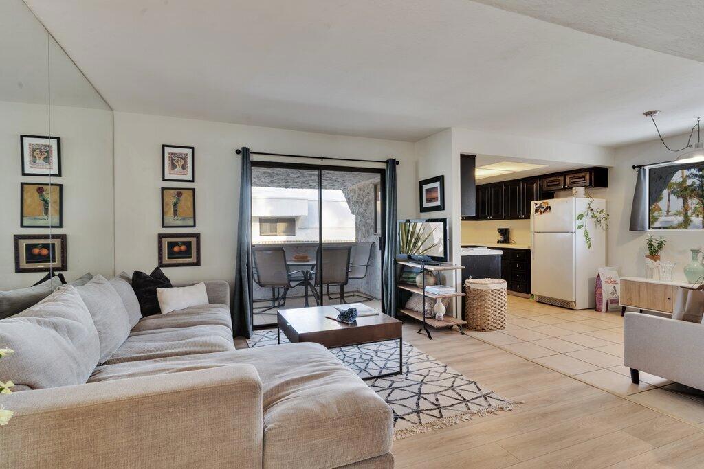 5301 E Waverly Drive #140