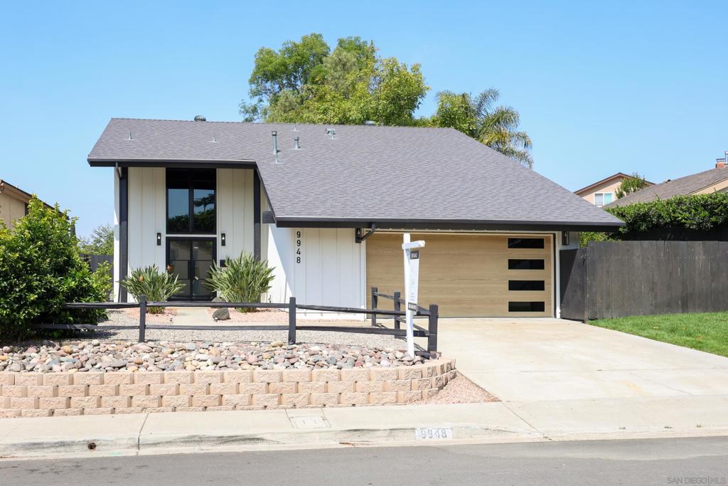 9948 Courtyard Dr