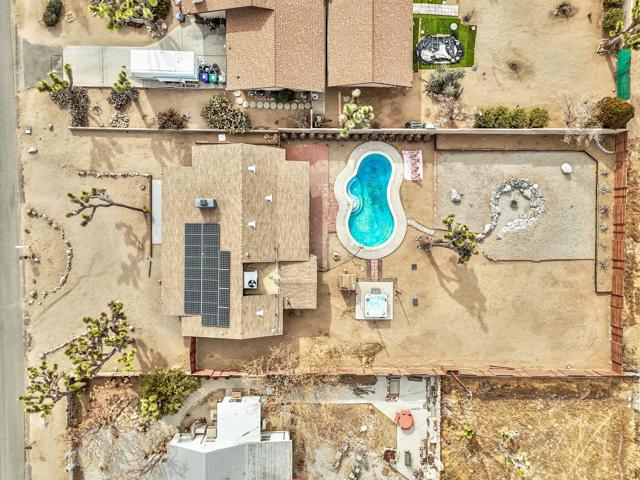 7552 Elk Trail, Yucca Valley CA: https://media.crmls.org/mediaz/7584deb6-938f-4577-ab9e-ac8c718e059c.jpg