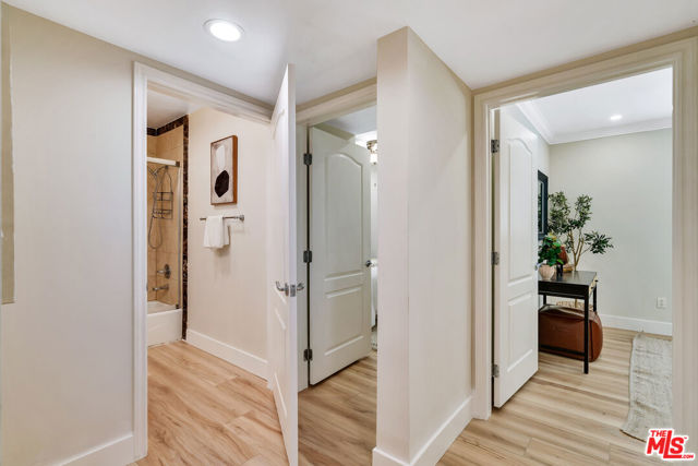 118 S Clark Drive, West Hollywood CA: https://media.crmls.org/mediaz/75854582-2ff5-4b71-ae98-7e9f081a78e3.jpg