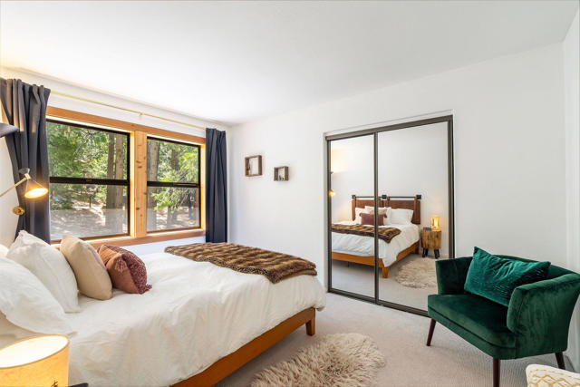 24542 Fern Valley Road, Idyllwild CA: https://media.crmls.org/mediaz/75864f74-ea00-40c2-87e0-04ebb0cf26ab.jpg