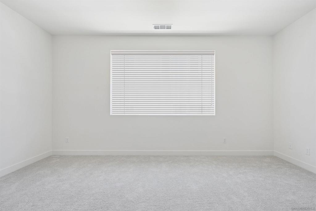https://media.crmls.org/mediaz/7586bbff-83eb-4921-99a1-447806f29e36.jpg?preset=X-Large