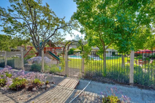 Detail Gallery Image 31 of 47 For 14013 Saddlewood Dr, Poway,  CA 92064 - 4 Beds | 3 Baths