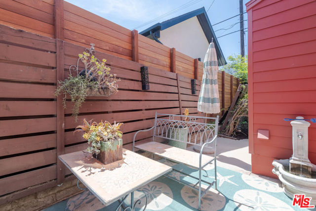 3022 Silver Lake Boulevard, Los Angeles CA: https://media.crmls.org/mediaz/7588862f-4004-41a0-ac49-985b42113f3b.jpg