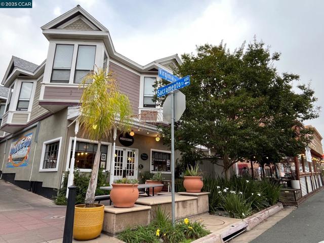 620 Kentucky St, Vallejo CA: https://media.crmls.org/mediaz/75893c32-fe38-4eab-a194-1acbdd16b8ce.jpg