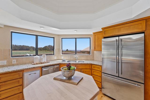 126 Via Novella, Aptos CA: https://media.crmls.org/mediaz/758954bd-34ae-465e-a502-92cdd83132c4.jpg