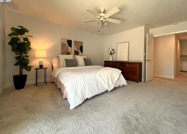211 Arthur Ct, Danville CA: https://media.crmls.org/mediaz/75899aed-3da5-45d9-862d-15b4a3e8e3af.jpg