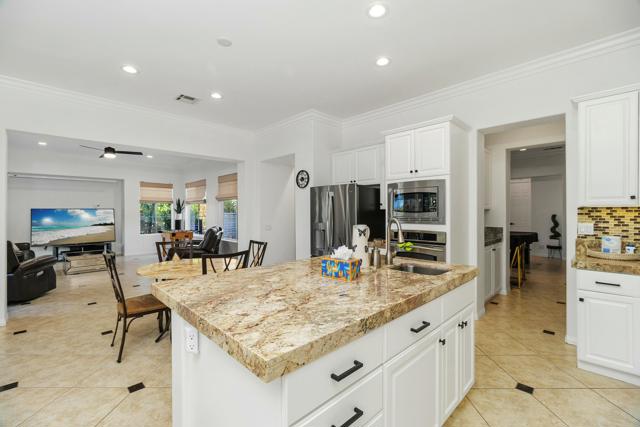 Image 12 of 38 For 59 Via Santo Tomas Drive
