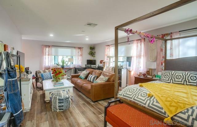 2035 Camino Cantera, Vista CA: https://media.crmls.org/mediaz/758b2684-3995-4036-a360-fa3903fb0e2a.jpg