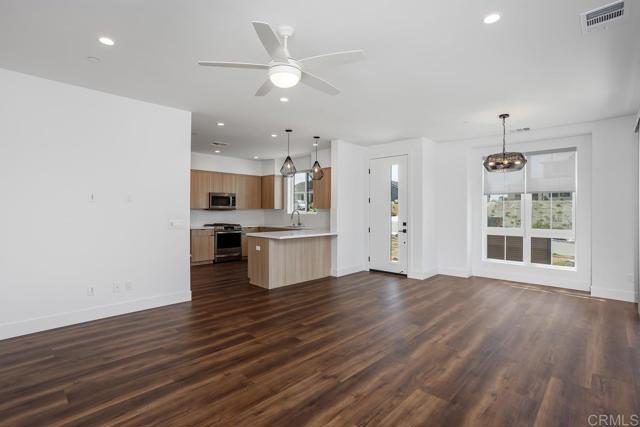 Detail Gallery Image 6 of 13 For 1227 Stonemark Place Adu,  Vista,  CA 92081 - 2 Beds | 1 Baths