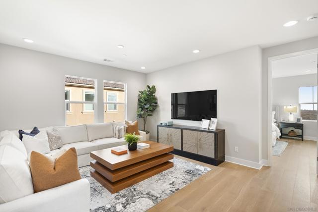 951 Visalia Pl, San Marcos CA: https://media.crmls.org/mediaz/758beffe-0207-48c7-9dd0-44da969dda37.jpg