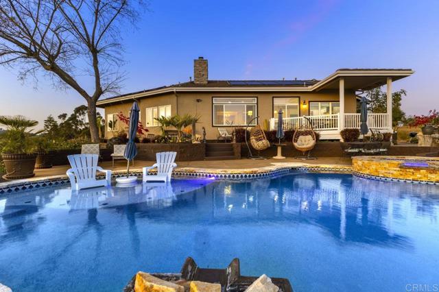 1078 Rainbow Crest Road, Fallbrook CA: https://media.crmls.org/mediaz/758c5272-67cc-4ba3-9060-8b94fa9e3c5b.jpg