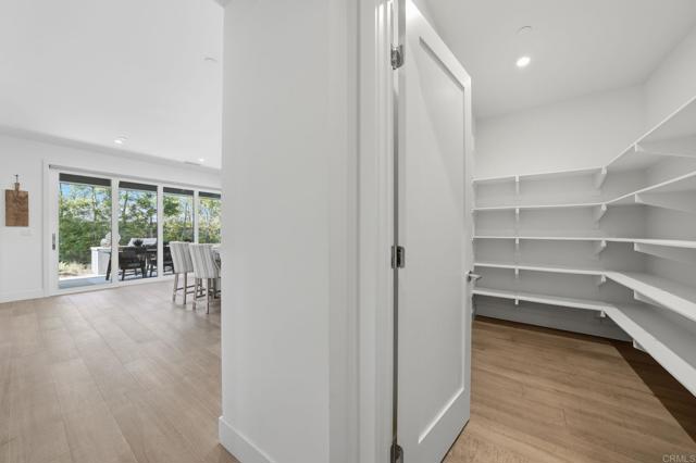 Detail Gallery Image 16 of 74 For 374 Fulvia St, Encinitas,  CA 92024 - 4 Beds | 4/1 Baths