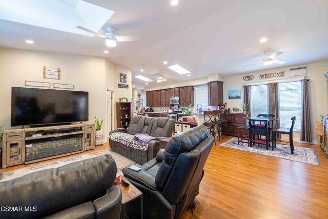 1 Ortega Drive, Newbury Park CA: https://media.crmls.org/mediaz/758d0934-346d-48e6-9222-9ae10f8269a4.jpg