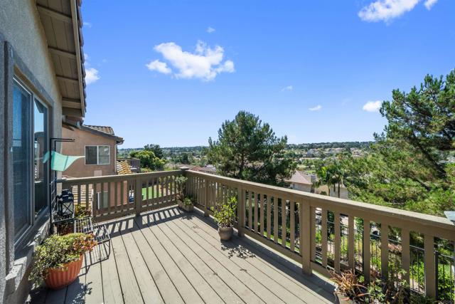 1288 Long View Drive, Chula Vista CA: https://media.crmls.org/mediaz/758d61d1-25a1-4473-9caf-37d03eec8799.jpg