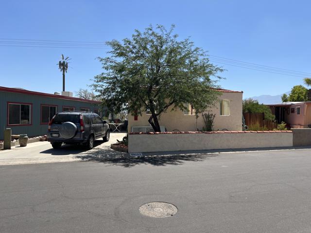 69280 Fairway Drive, Desert Hot Springs CA: https://media.crmls.org/mediaz/758de9d8-cea6-4b9d-90e0-da1a6a042695.jpg