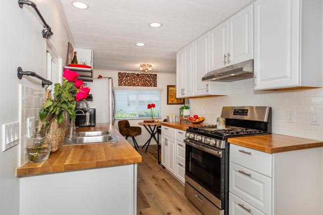 Detail Gallery Image 11 of 32 For 155 Las Flores #36,  San Marcos,  CA 92069 - 2 Beds | 2 Baths