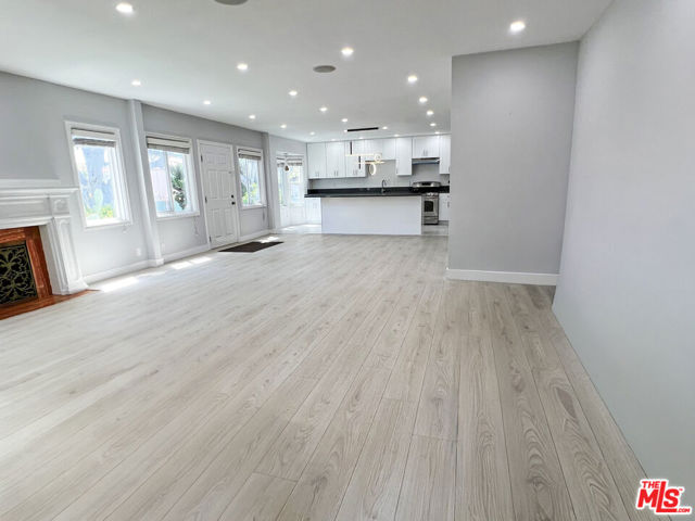 1060 22nd Street, Santa Monica CA: https://media.crmls.org/mediaz/758ef697-cc84-487d-8e4f-ceb48f4bd373.jpg