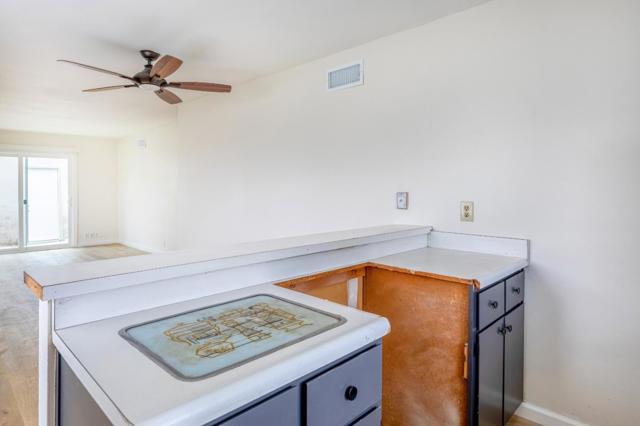 32200 Atlas Way, Union City CA: https://media.crmls.org/mediaz/758f0c0d-d13b-4c4d-b070-6bca8761a4fc.jpg