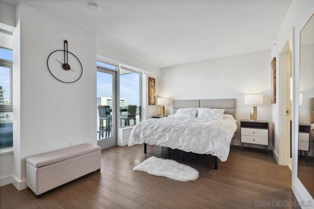 1388 Kettner Blvd, San Diego CA: https://media.crmls.org/mediaz/758f832a-697d-4b46-bacc-475821752af9.jpg