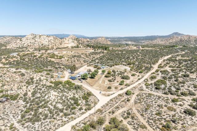 1525 Tea Rose Lane, Jacumba CA: https://media.crmls.org/mediaz/758f8802-2862-4754-ba95-55d7a8295549.jpg