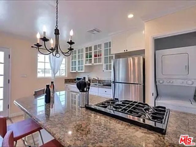 1028 12th Street, Santa Monica CA: https://media.crmls.org/mediaz/758fe9d6-c9ed-472e-8f0e-93f0e5cf824f.jpg