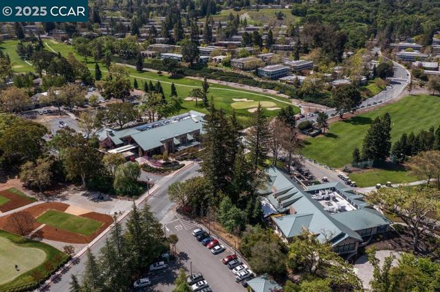5593 Terra Granada Dr, Walnut Creek CA: https://media.crmls.org/mediaz/759038e6-7b18-4311-81ca-c6a438d9245e.jpg