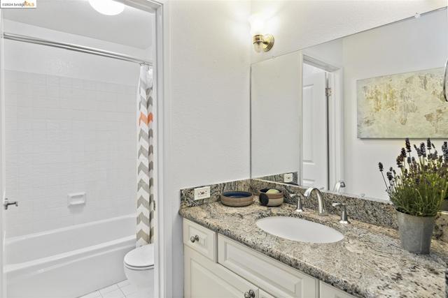 Image 34 of 53 For 545 Pierce St  2207