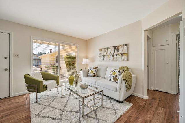 508 Wessex Way, Belmont CA: https://media.crmls.org/mediaz/7591d0c9-059b-4d16-a5d0-43e11b8e3a33.jpg