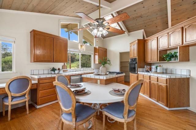 17121 Parkview Drive, Morgan Hill CA: https://media.crmls.org/mediaz/7592a438-b8b3-4e89-b9e3-fab6136f832c.jpg