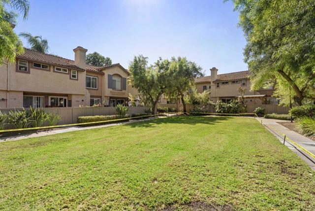 11358 Via Rancho San Diego Unit G, El Cajon CA: https://media.crmls.org/mediaz/75933618-2f19-4f6b-9fd6-a4c163871f18.jpg